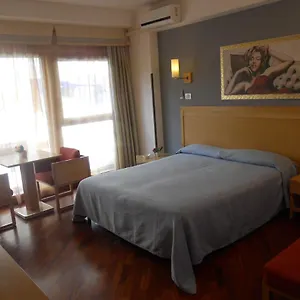 Crossing - & Comforts 2* Catania